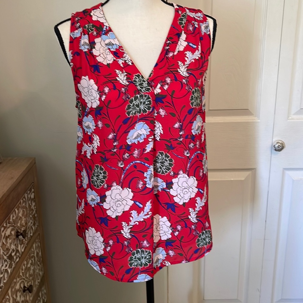 Red floral top